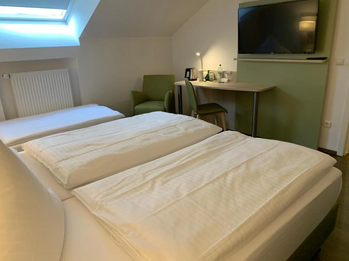 *** Hotel Marias Inn - Bed & Breakfast Garching bei Muenchen Germany