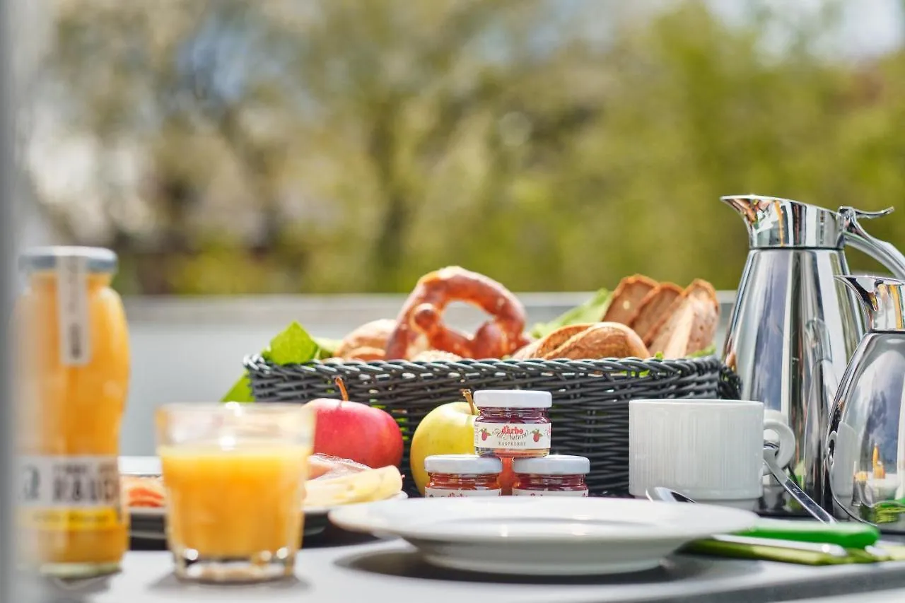 Marias Inn - Bed & Breakfast Garching bei Muenchen Hotel