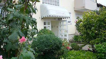 Marias Inn - Bed & Breakfast Garching bei Muenchen 3*,