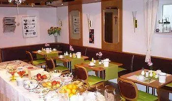 Marias Inn - Bed & Breakfast Garching bei München